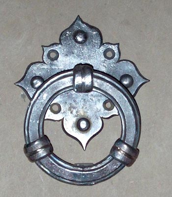 Tuerklopfer aus Schmiedeeisen