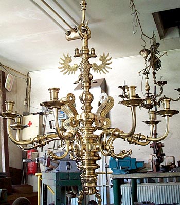 Kronleuchter aus Messing-Guss